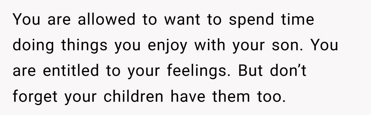 Father Called Out By Teen Daughter For Favoring Son’s “Masculine” Hobbies