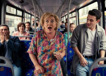Mom Pantses Stranger On Bus, Instantly Regrets It Mom Pantses Stranger On Bus, Instantly Regrets It
