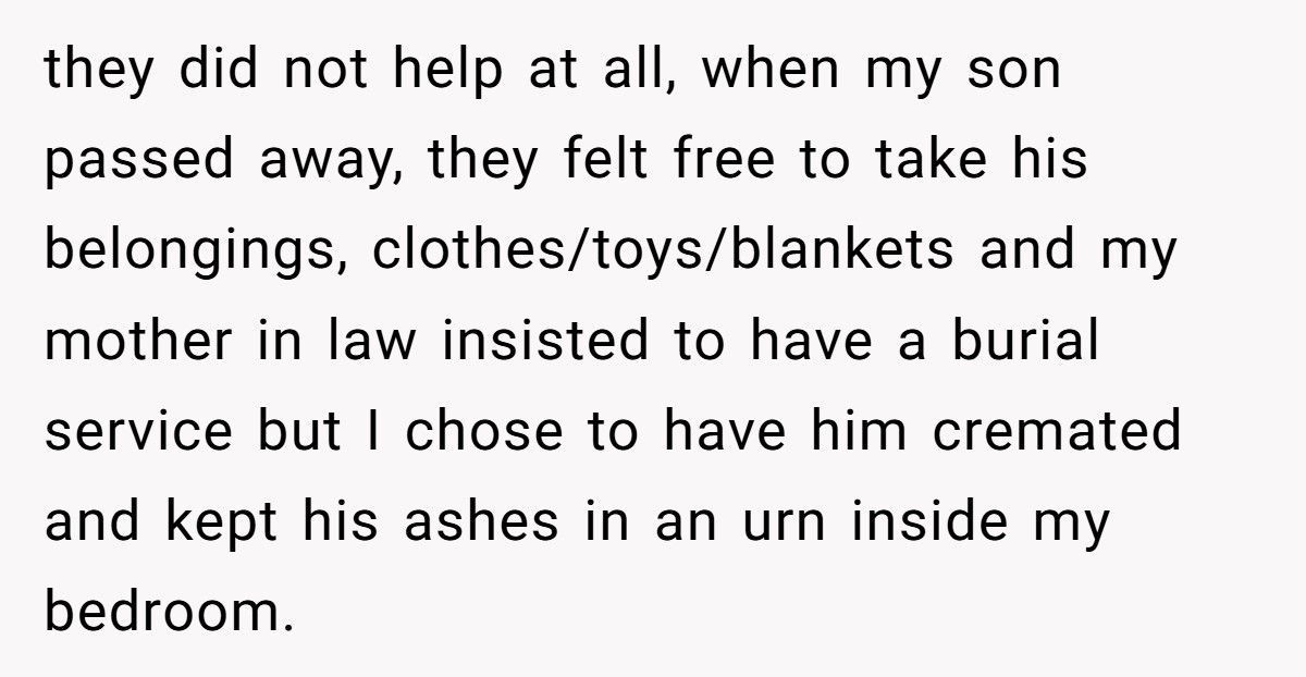 Woman Leaves Husband After Discovering He Let His Mother Steal Their Son’s Ashes