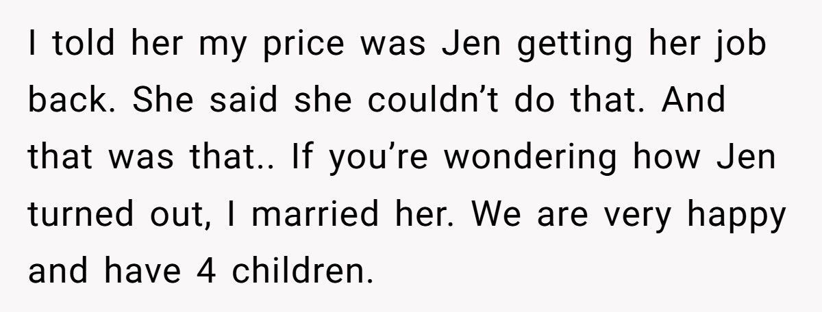 Fast Food Boss Refuses To Do Her Job, Team Lets Her Fail Spectacularly