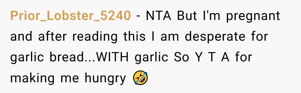 Waitress Called Cruel For Serving Regular Bread When Pregnant Customer Ordered Garlic-Free Garlic Bread