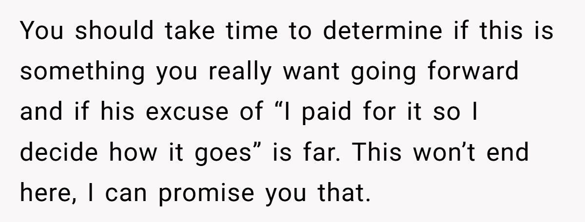 Woman Cancels Paris Trip After Boyfriend Decides To Share Their Hotel Room With A Friend