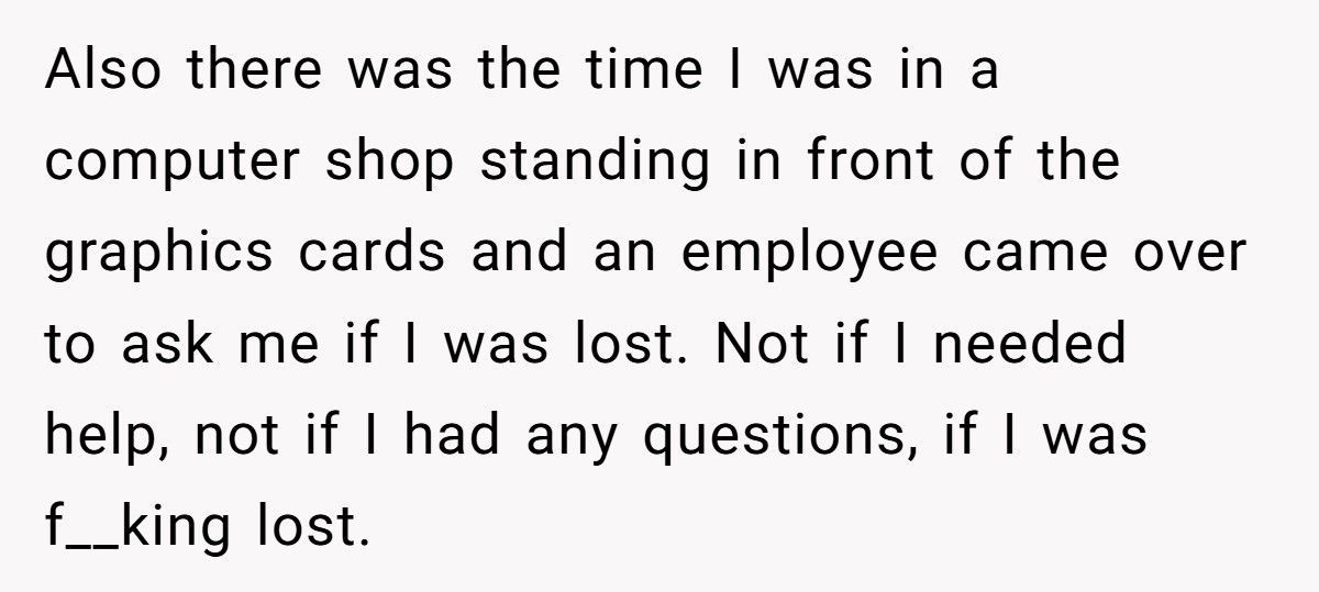 Customer Refuses Female Mechanic, Ends Up Waiting Two Hours For Nothing