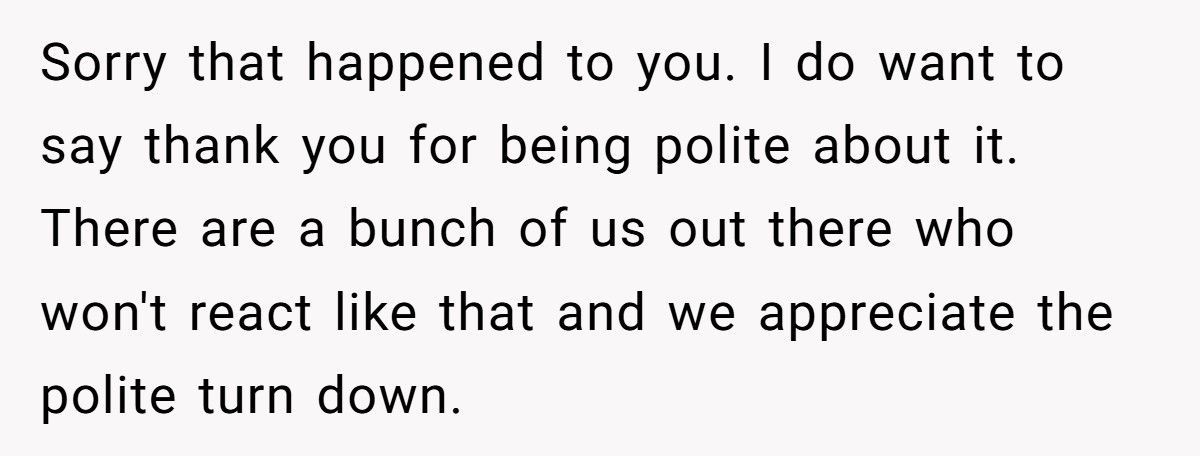 Customer Accuses Bartender Of Overcharging, She Shows Him What Overcharging Looks Like