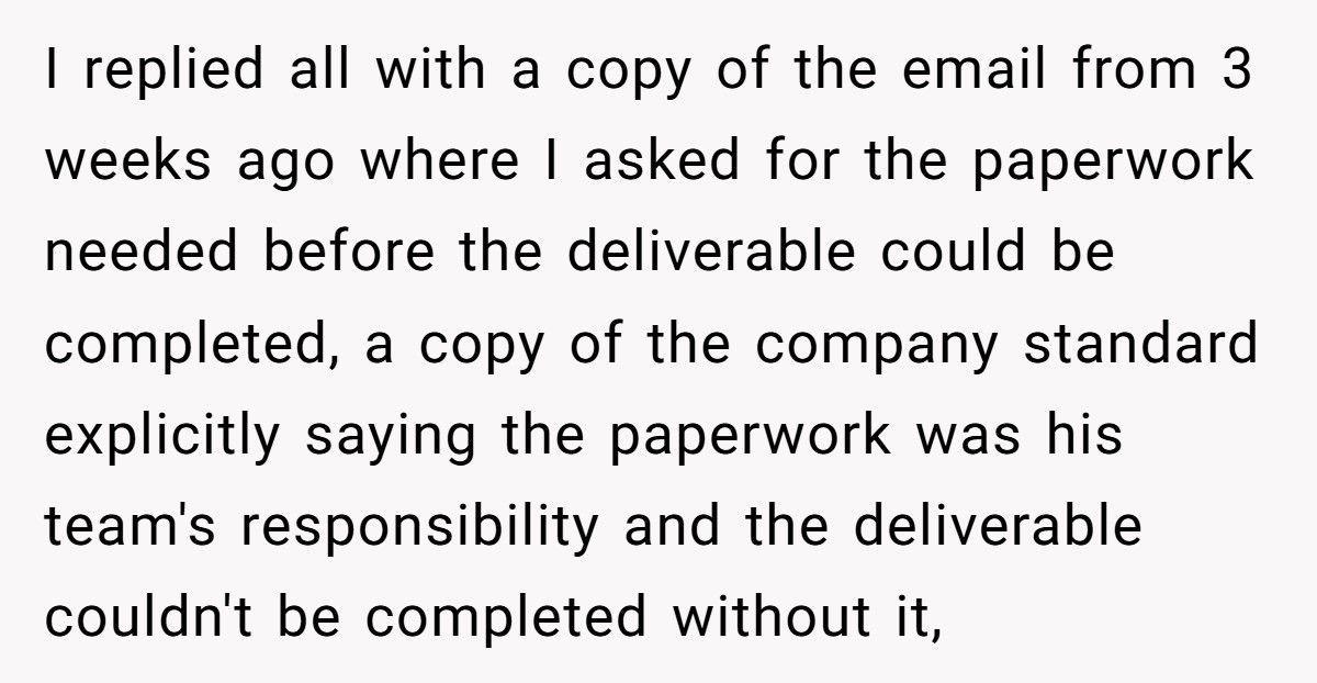 Boss CCs The Whole Team About A “Crash”, Employee Reply-Alls That He Can’t Type A URL