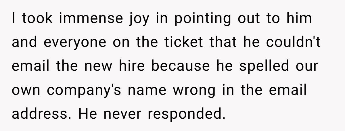 Boss CCs The Whole Team About A “Crash”, Employee Reply-Alls That He Can’t Type A URL