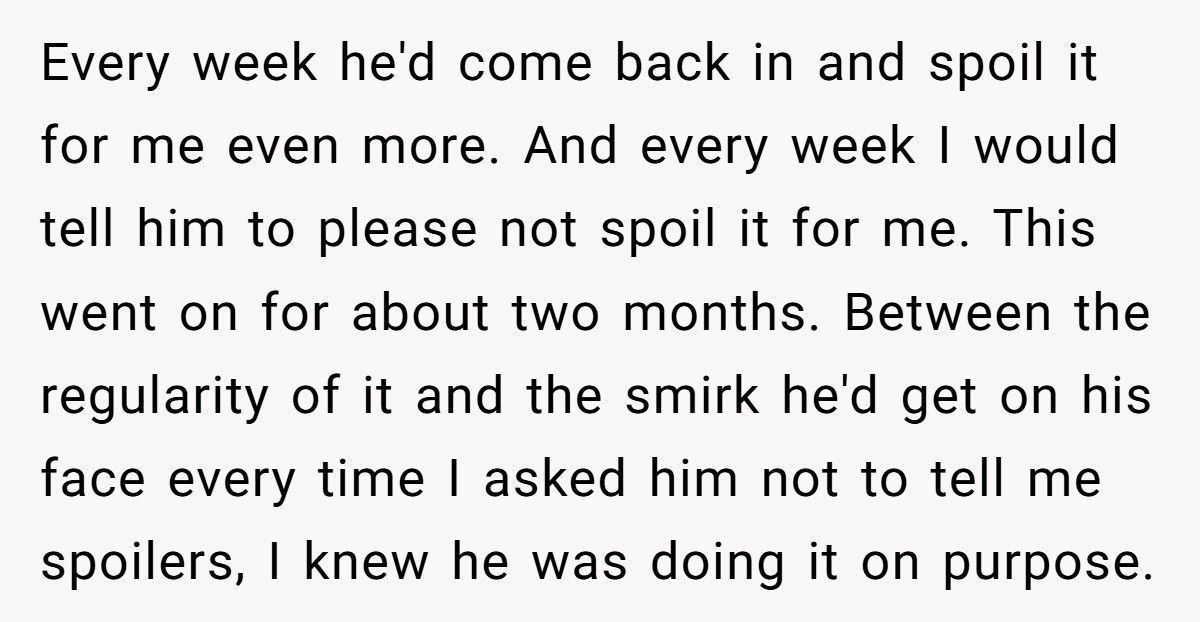 Guy Keeps Spoiling Stargate, Comic Shop Worker Hits Back With The Ultimate Comic Book Revenge