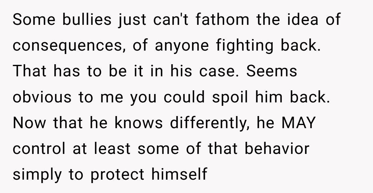 Guy Keeps Spoiling Stargate, Comic Shop Worker Hits Back With The Ultimate Comic Book Revenge