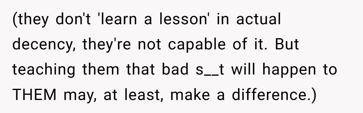 Guy Keeps Spoiling Stargate, Comic Shop Worker Hits Back With The Ultimate Comic Book Revenge