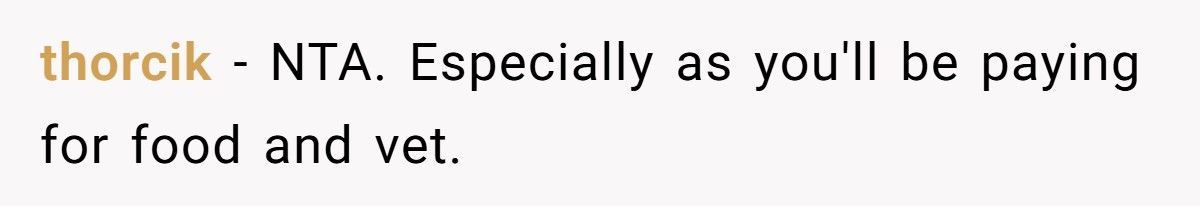 Brother Leaves Sister A Parrot In His Will, She Refuses To Keep It Brother Leaves Sister A Parrot In His Will, She Refuses To Keep It