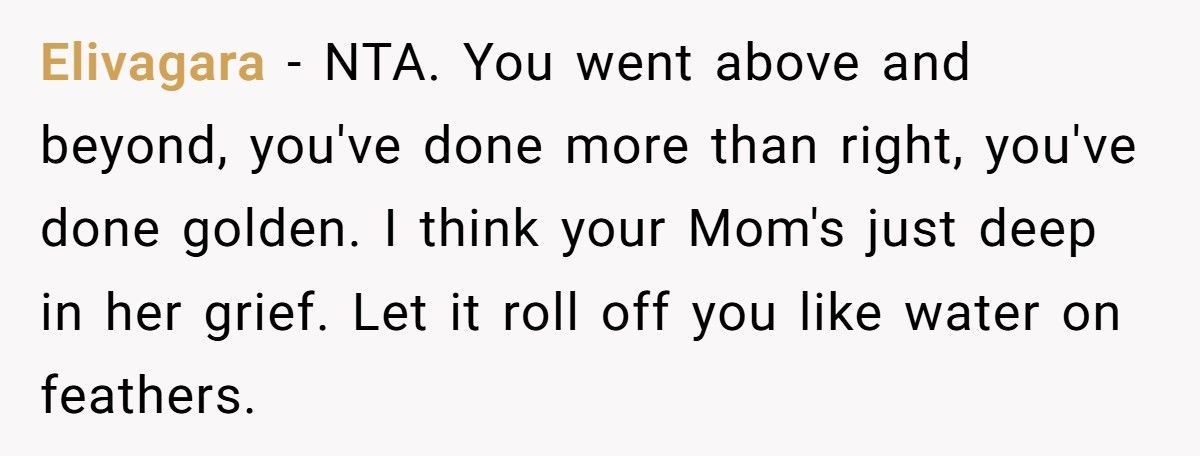 Brother Leaves Sister A Parrot In His Will, She Refuses To Keep It Brother Leaves Sister A Parrot In His Will, She Refuses To Keep It
