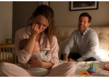 Teething, Bleeding, and a Laughing Dad – She Finally Pinched Him Hard Enough to Stop