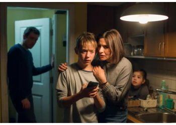 Mom Considers Divorcing Husband of 17 Years After He Slaps Her Gay Son – Is She Overreacting?