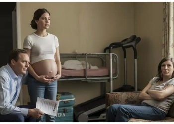 Father Lets Pregnant Daughter Move In Despite Girlfriend’s Ultimatum