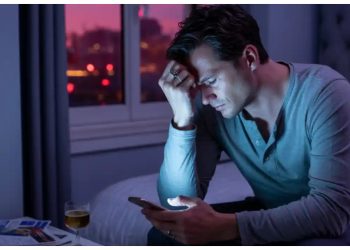 She Leaves Her Wedding Ring at Home for Clubbing Nights – Is This a Dealbreaker?