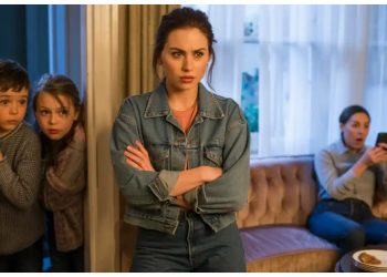 She Took Her Dad’s Girlfriend’s House Key Away After Being Told to “Go to Bed” at 21