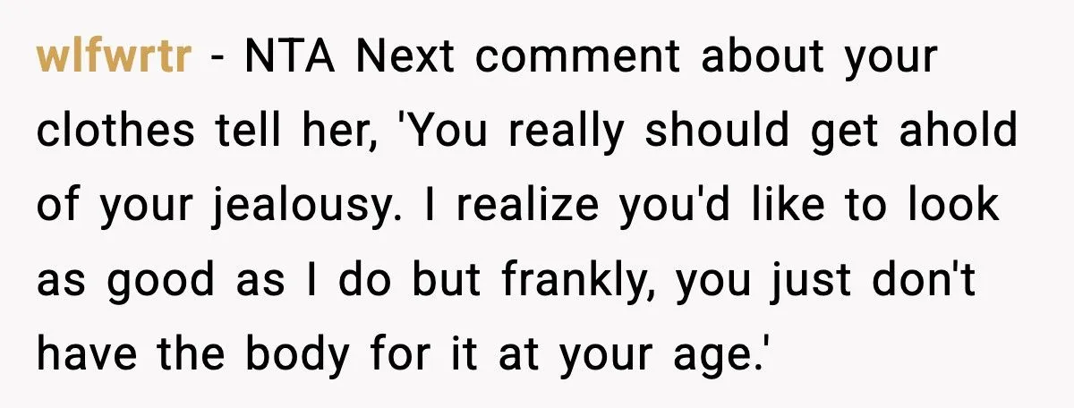 Nosy Neighbor Can’t Stop Commenting On Her Clothes, So She Finally Snapped