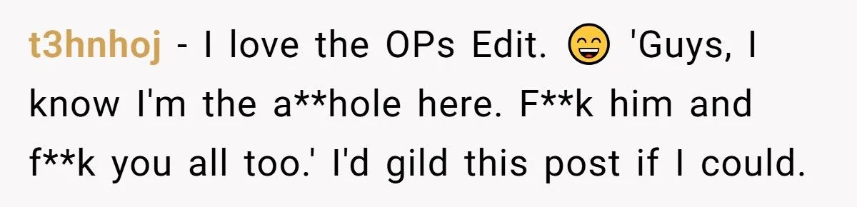 Neighbor Took His Parking Spot After He Shoveled For 45 minutes, So He Poured Water In Neighbor's Windshield