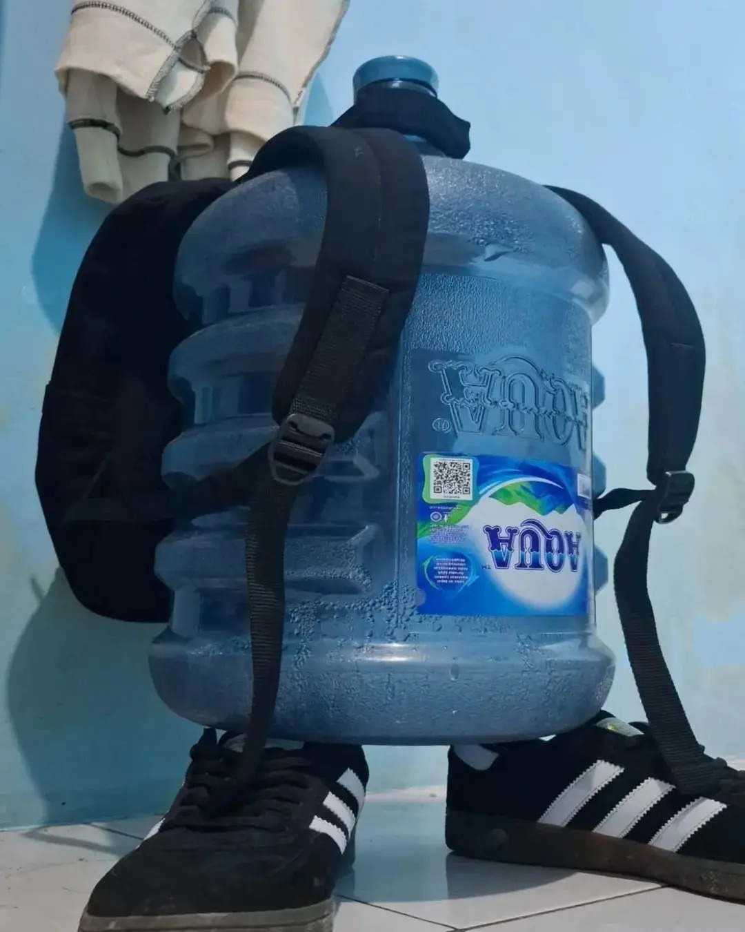 40 Absurdly Funny Photos That Make Zero Sense And We Love It