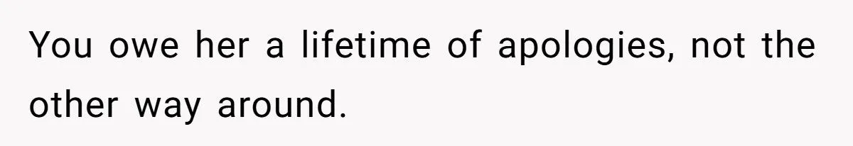 Dad Considers Cutting Off Daughter for Good After Years of Estrangement - Despite Her Change of Heart