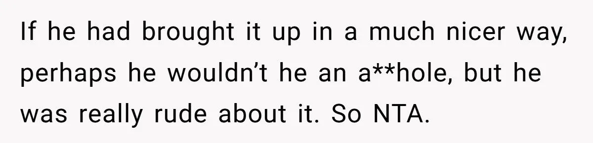 Her Boyfriend Told Her Not to Talk to Him While Naked - The Internet Can’t Believe His Reason