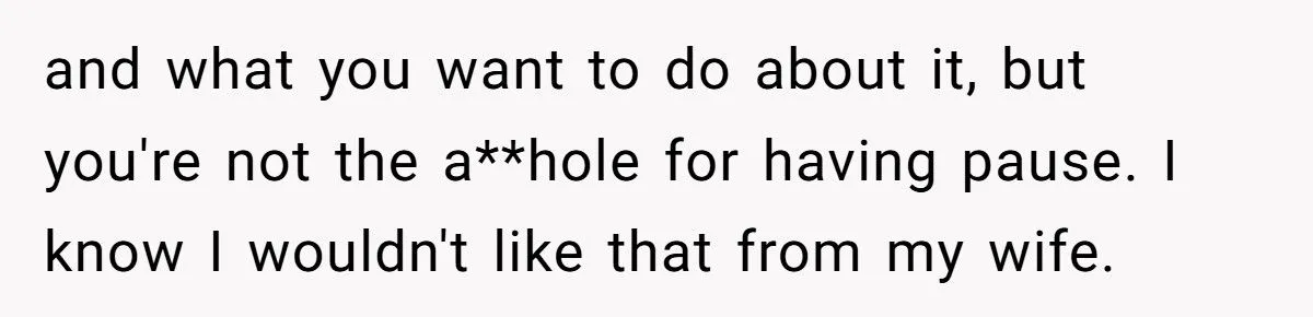 She Leaves Her Wedding Ring at Home for Clubbing Nights - Is This a Dealbreaker?