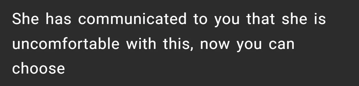 This Man Defends Tradition of Kissing His Homies Goodnight - Girlfriend Calls It Weird