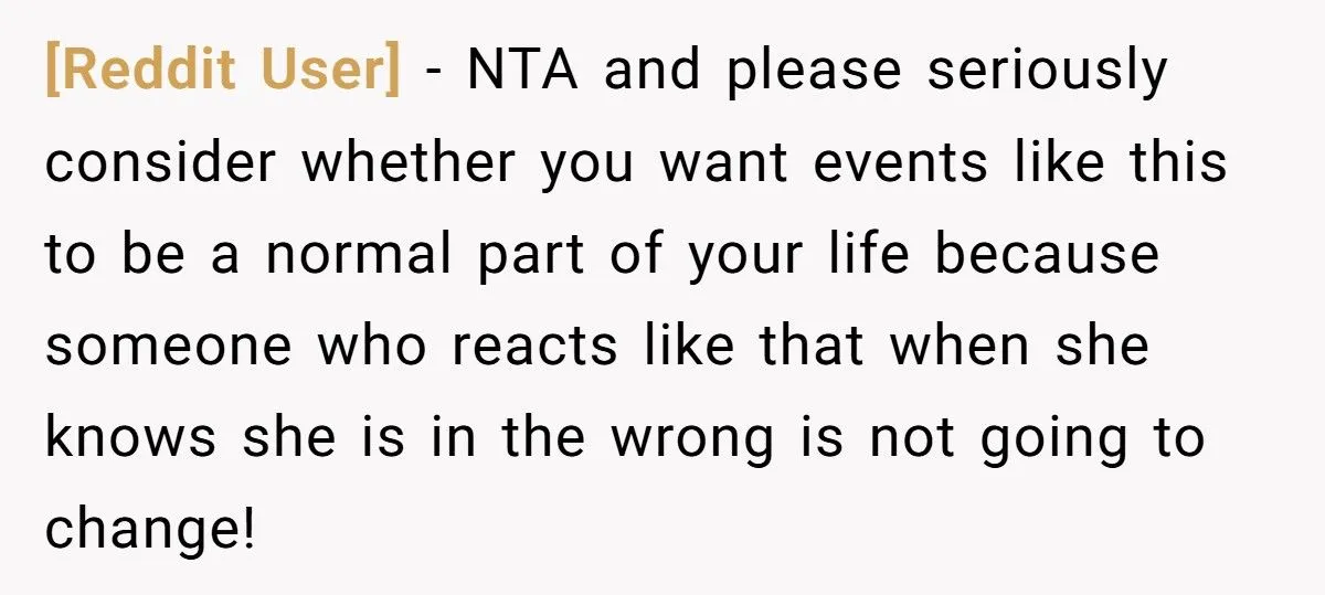 A Man Pretends He’s a Stranger While His Fiancée Gets Dragged Off a Plane Screaming