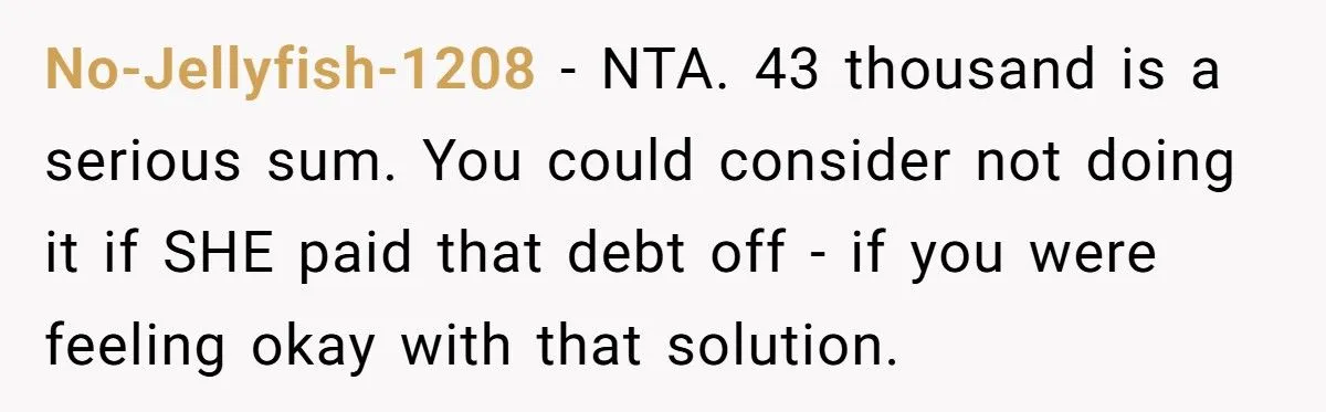 Man’s Heart-Wrenching Dilemma: Reporting Mom For Identity Theft Over $43K Debt