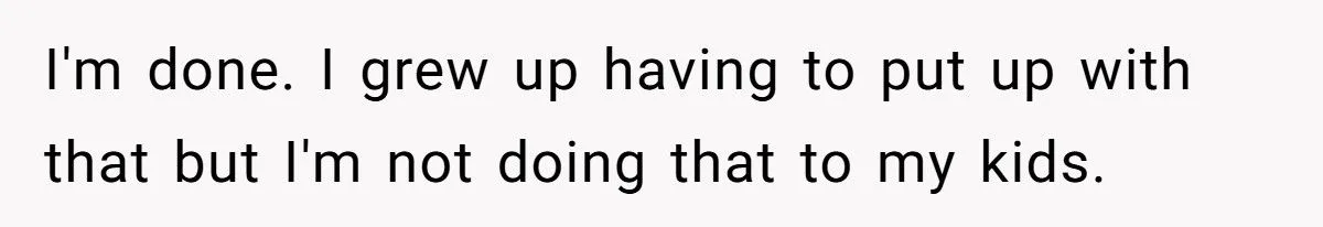 A Parent Refuses to Let Her Children Be Exposed to Smoke, Giving Her Own Parents an Ultimatum