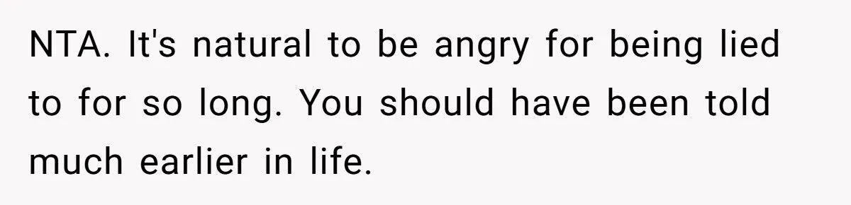 Daughter’s Outburst After Parents’ Affair Confession Sparks Family Rift