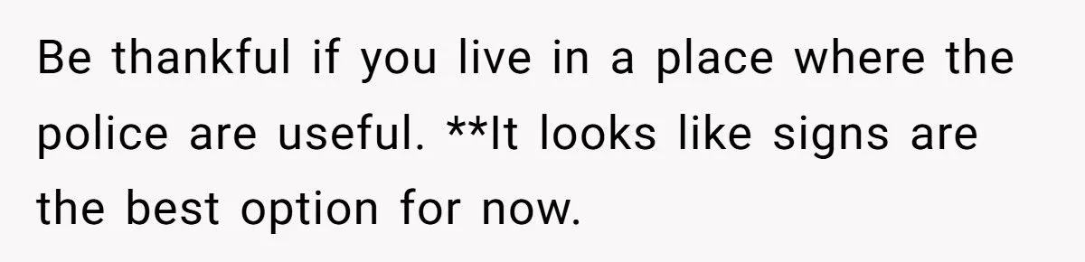 Homeowner Asks Neighbor to Move “Community Farm Stand” After Thieves Raid Their Garden