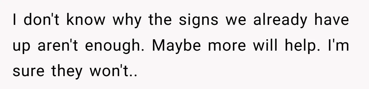 Homeowner Asks Neighbor to Move “Community Farm Stand” After Thieves Raid Their Garden