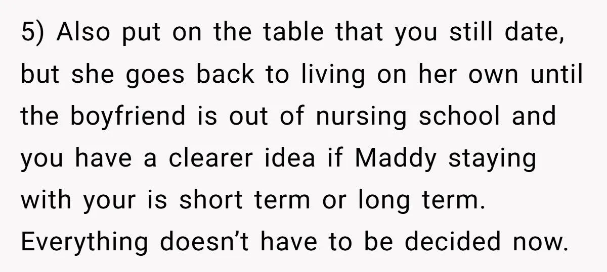 Father Lets Pregnant Daughter Move In Despite Girlfriend’s Ultimatum