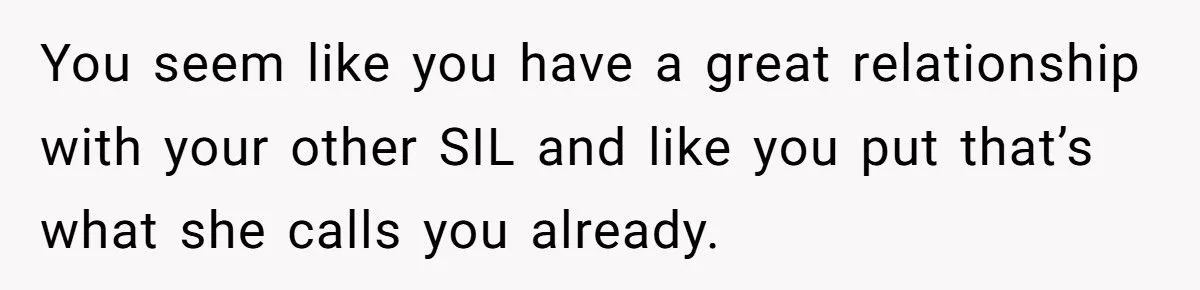 She Wore a Cleavage Dress to Her Sister-in-Law’s Wedding – Now She’s Accused of Stealing the Spotlight