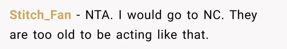 New Mom Refuses 10-Hour Flight With Fussy Baby, Sparking Parental Fallout