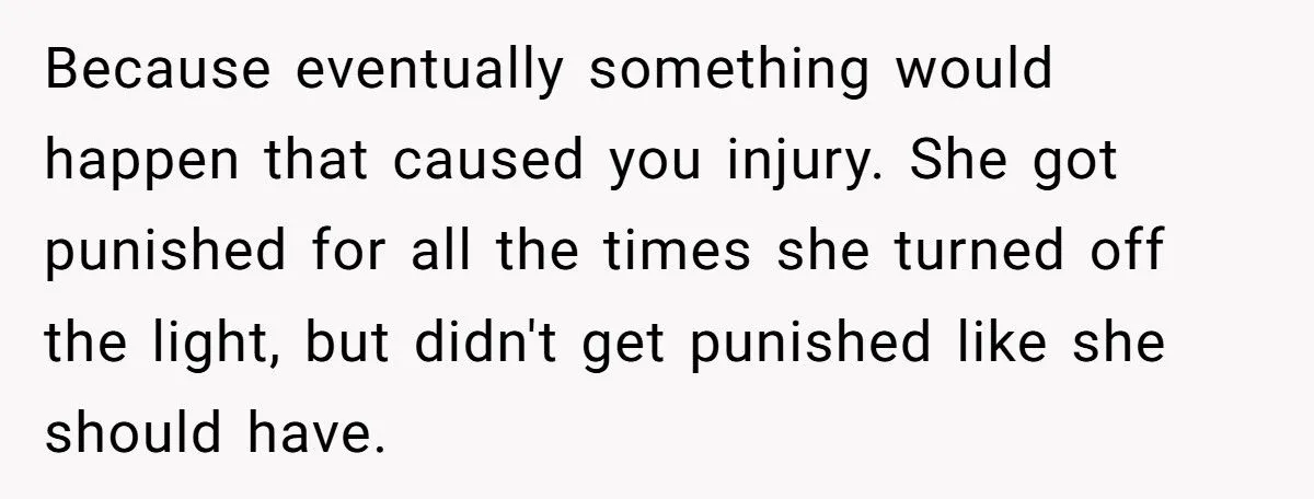 Teen Fakes Injury To Stop Sister’s Shower Prank