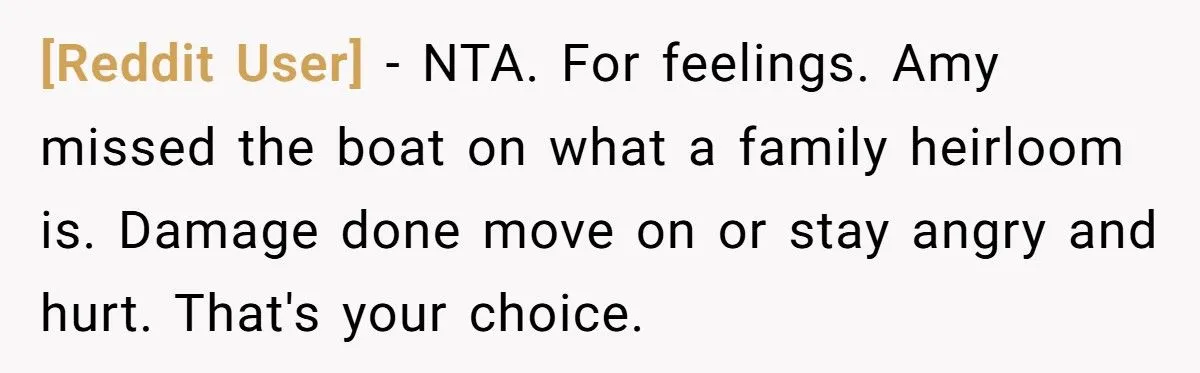 Wedding Shock: Family Upset When Heirloom Ring is Remade Without Grandma’s Knowledge