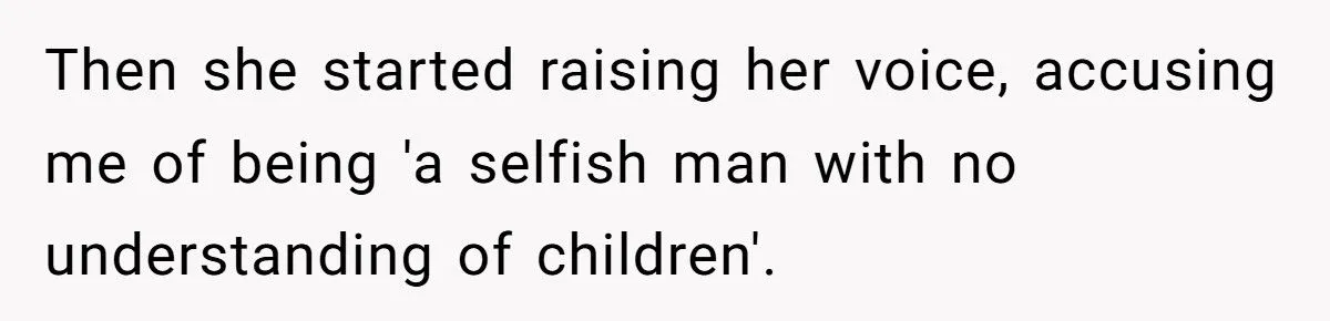 He Reported a Mom for Allowing Glitter on a Plane – Now the Internet Is Divided