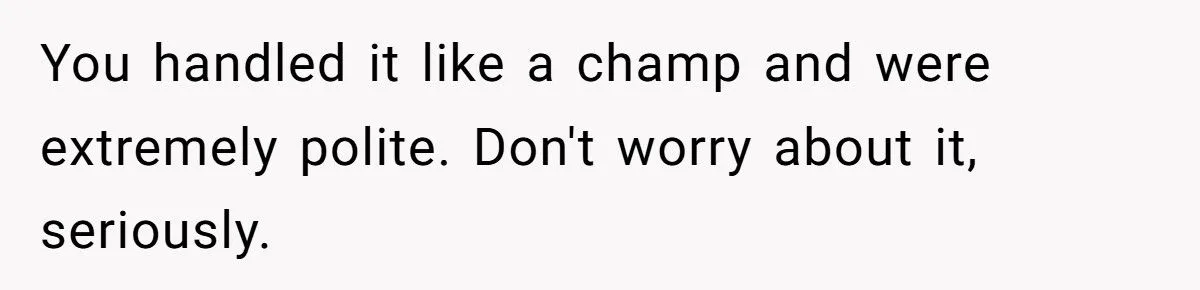 He Reported a Mom for Allowing Glitter on a Plane – Now the Internet Is Divided