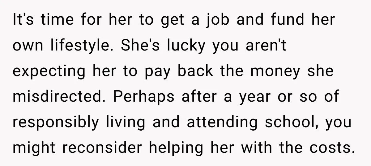 This Dad Exposes Daughter’s Secret Dropout and Refuses to Keep Paying for College