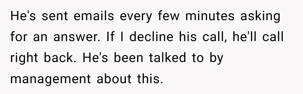 Worker Snaps t Coworker For Ignoring 'Do Not Disturb' Status