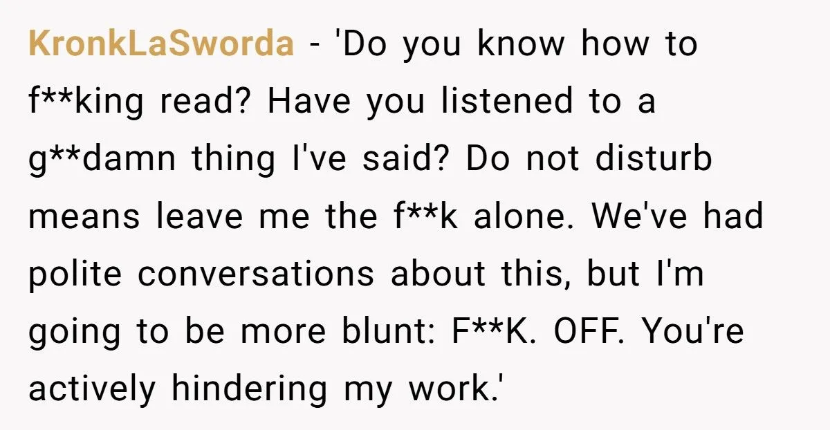 Worker Snaps t Coworker For Ignoring 'Do Not Disturb' Status