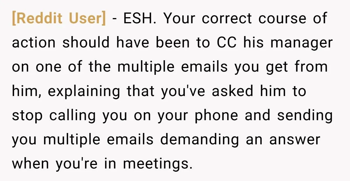 Worker Snaps t Coworker For Ignoring 'Do Not Disturb' Status