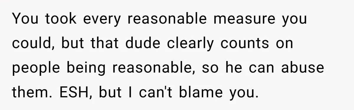 Worker Snaps t Coworker For Ignoring 'Do Not Disturb' Status