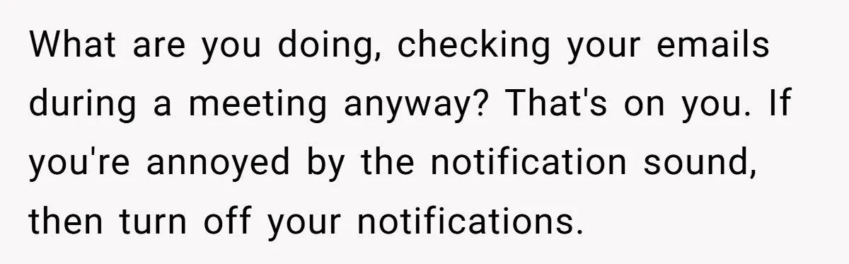 Worker Snaps t Coworker For Ignoring 'Do Not Disturb' Status