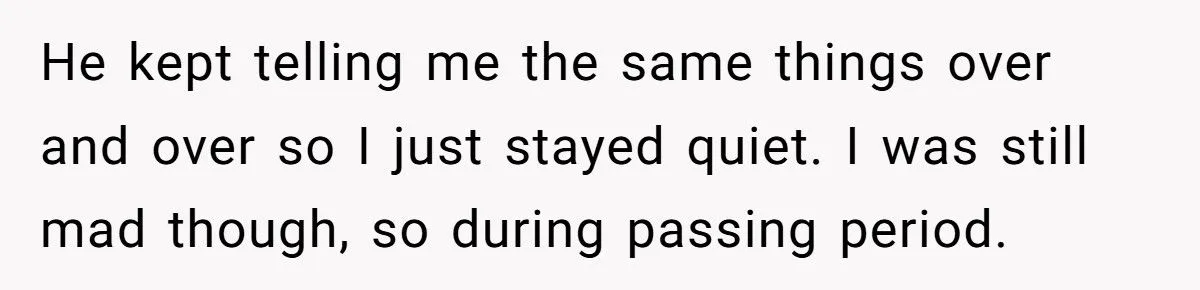 “Mind Your Own Screen!” - Student Reports ‘Creepy’ Teacher Who Closed Her Tabs at Lunch