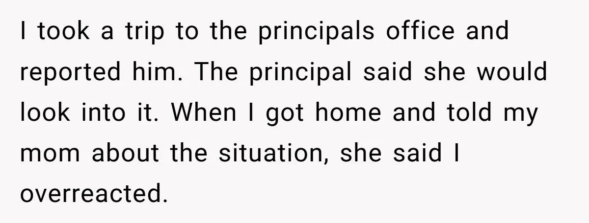 “Mind Your Own Screen!” - Student Reports ‘Creepy’ Teacher Who Closed Her Tabs at Lunch