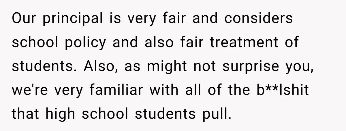 “Mind Your Own Screen!” - Student Reports ‘Creepy’ Teacher Who Closed Her Tabs at Lunch