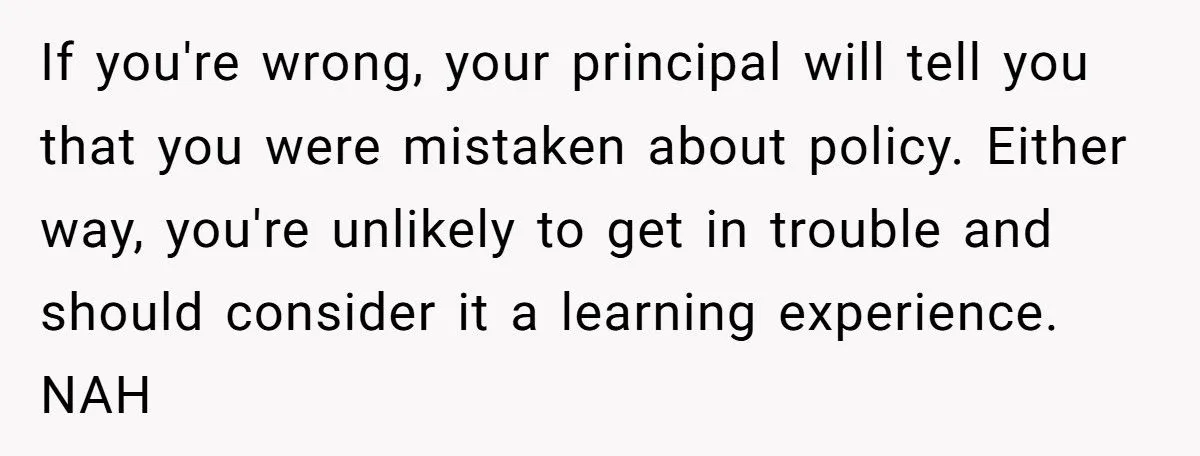 “Mind Your Own Screen!” - Student Reports ‘Creepy’ Teacher Who Closed Her Tabs at Lunch